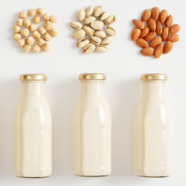 Create - Vegan Milk Maker, Macchina per fare latte di mandorle, soia,  avena, milkshake, con 6 programmi e timer, preparare tutti i tipi di latte  vegetale, 1,5 litri : : Casa e cucina