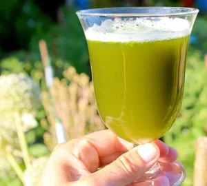 Cómo hacer zumo verde detox con chufamix